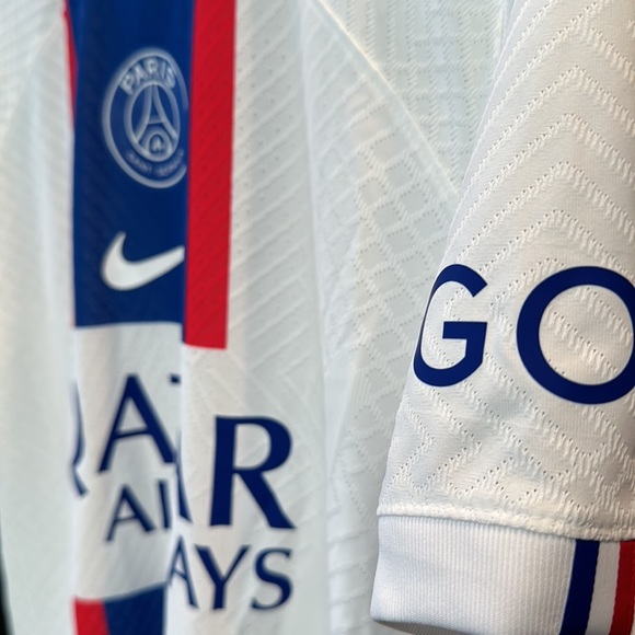 Kylian Mbappe Paris Saint-Germain Nike 2022/23 3rd Vapor Match Authentic Jersey - Picture 4 of 9